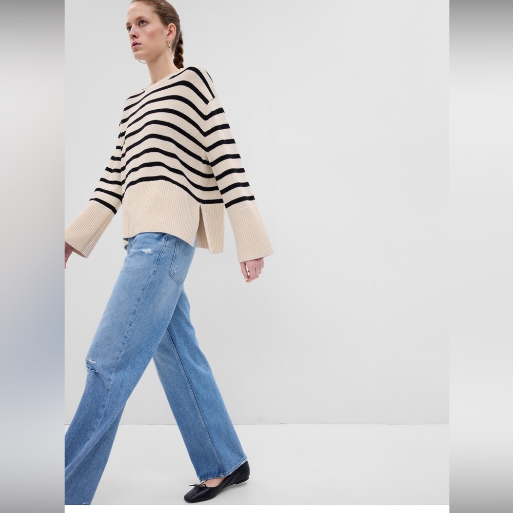 GAP side split sweater